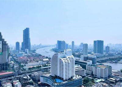 River View 1BR High-Floor  at State Tower - Near BTS Saphan Taksin