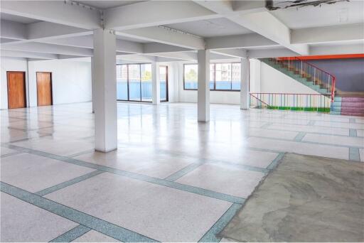 Commercial Building Great Condition- Sukhumvit 101