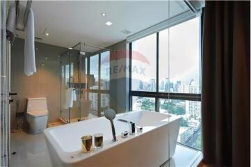 "Luxurious 4BR Condo in Sukhumvit 39 for Rent Now!"