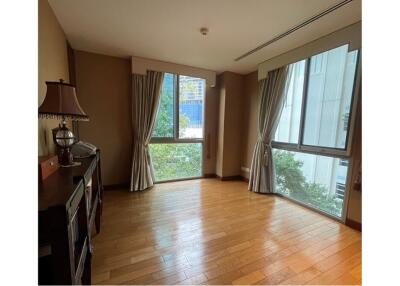 "Elegant 2-Bed Condo in The Legend Saladaeng - Bangkok"