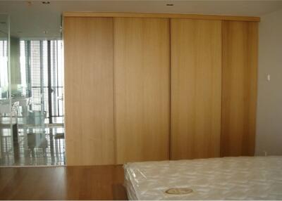 198 ตรม., 3 ห้องนอน, 4 ห้องน้ำ คอนโด ราคา ฿ 37,500,000