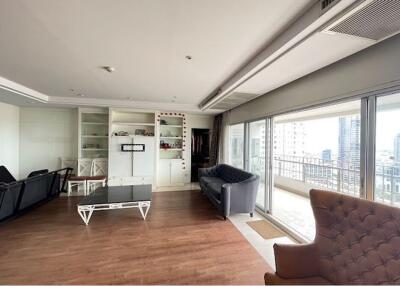 "Luxurious 5-BR Condo in Saichol Mansion, floor 32, Bangkok"