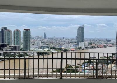 "Luxurious 5-BR Condo in Saichol Mansion, floor 32, Bangkok"