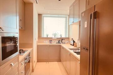 Near Dubai MallBurj Khalifa View Fully furnished