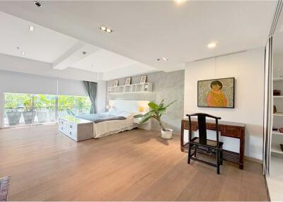 For Sale - Special unit - New renovated 3 Bedrooms - Narathorn Place