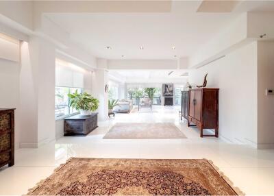 For Sale - Special unit - New renovated 3 Bedrooms - Narathorn Place