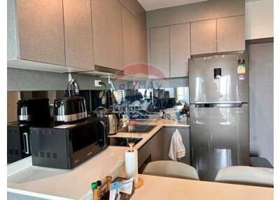 "Stylish 2-Bed Condo in Prime Bang Kapi: Price Reduced"