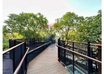 A breezy and lake view 2bedrooms 2bathrooms at New Ideo Rama 9.