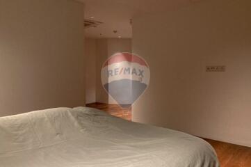 3 bed for sale BTS Thonglor a few step walk