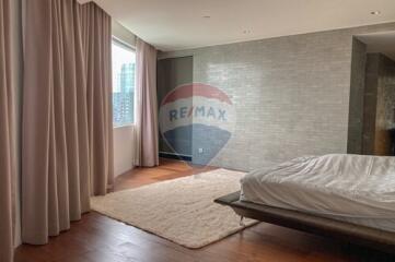 3 bed for sale BTS Thonglor a few step walk