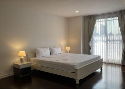 Stunning and Spacious 3-Bedroom Apartment for Rent in Sukhumvit - Your Dream Home Awaits!