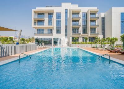 Spacious  Canal Facing  Private Terrace