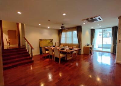 For rent pet friendly apartment 3 beds in Sukhumvit 22 BTS Phrompong