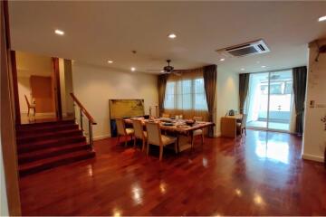 For rent pet friendly apartment 3 beds in Sukhumvit 22 BTS Phrompong