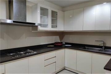 For rent pet friendly apartment 3 beds in Sukhumvit 22 BTS Phrompong