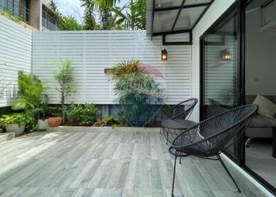 Luxurious Sukhumvit Townhouse in Watthana, Bangkok