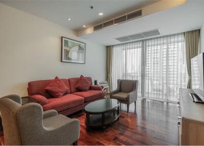 Newly Renovated High-Floor 2 Bedroom Apartment for Rent in Sukhumvit 20