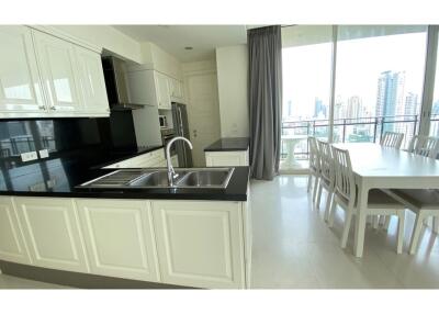 Luxurious 2-BR Royce Condo in Watthana for Rent