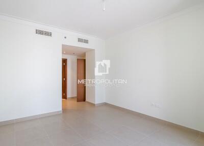 Spacious Living  Vacant  High Floor  Best Price