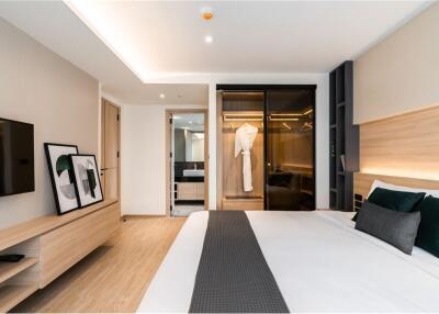 For rent brand new 2 bedrooms in luxury apartment Sukhumvit 63.