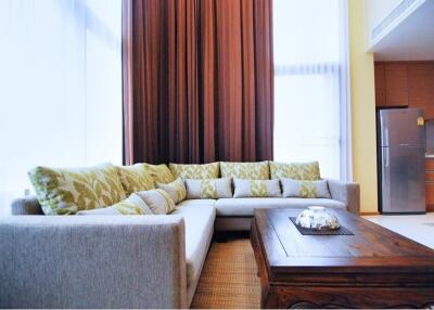 For Rent : Duplex2+11 Bedroom at The Emporio Plac - BTS Phrom Phong