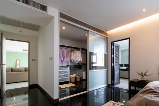 Pets Friendly 3 Bedrooms Renovated in Sukhumvit 71.