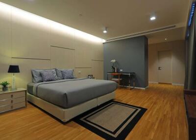 Newly Renovated Building - Sukhumvit 39