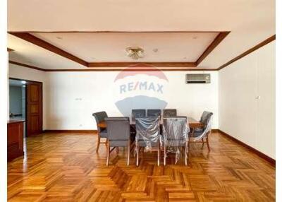 280 Sqm., 3 Beds, 3 Baths Condo listed for ฿ 68,000./Month