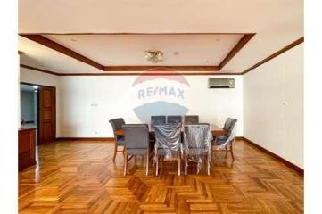 Renovated 3-Bedroom with Spacious Balcony in Asoke - Pet-Friendly