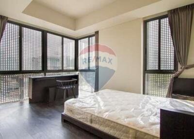 164 Sqm., 3 Beds, 3 Baths Condo listed for ฿ 20,000,000.