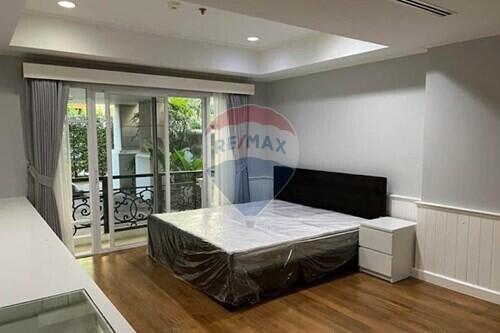 Luxury 3BR Condo in Khlong Toei, Bangkok