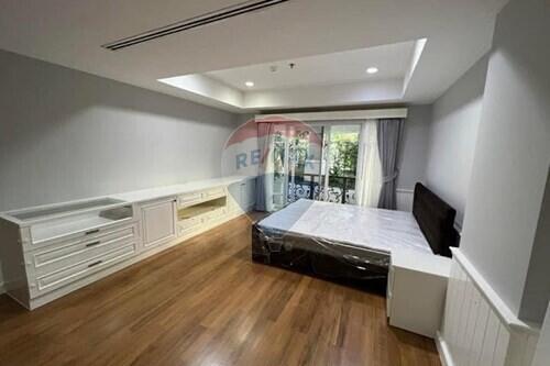 Luxury 3BR Condo in Khlong Toei, Bangkok