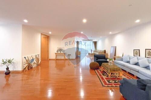 Elegant 3-Bedroom, pet Friendly Apartment For Rent Near  BTS Asoke.