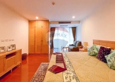 Elegant 3-Bedroom, pet Friendly Apartment For Rent Near  BTS Asoke.