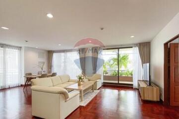 Modern 2-bedroom with Pet friendly; located in the heart of Thonglor.