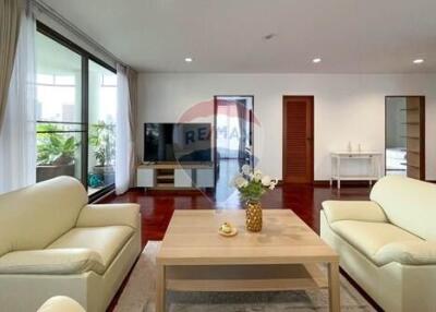 Modern 2-bedroom with Pet friendly; located in the heart of Thonglor.