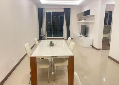 Luxurious 2BR Condo in Central Phaya Thai, Bangkok