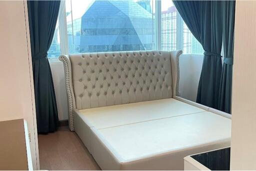 Luxurious 2BR Condo in Central Phaya Thai, Bangkok