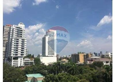 Oriental Towers Bangkok for Sale