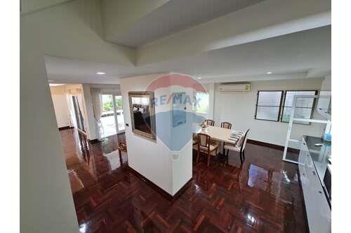 4-Bedroom Single House Near Suanluang Rama 9 Park and Paradise Park Mall