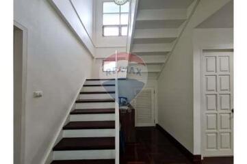 4-Bedroom Single House Near Suanluang Rama 9 Park and Paradise Park Mall