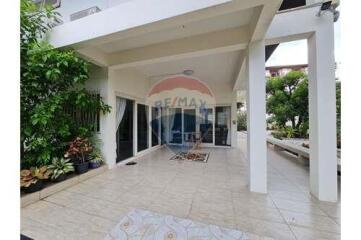 4-Bedroom Single House Near Suanluang Rama 9 Park and Paradise Park Mall