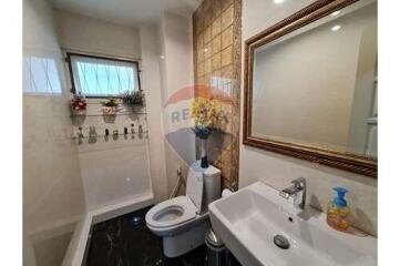 4-Bedroom Single House Near Suanluang Rama 9 Park and Paradise Park Mall