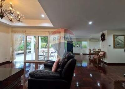 4-Bedroom Single House Near Suanluang Rama 9 Park and Paradise Park Mall