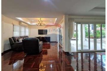 4-Bedroom Single House Near Suanluang Rama 9 Park and Paradise Park Mall