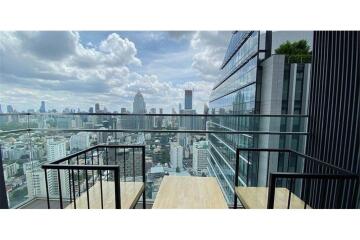 For Sale:  3 Bedrooms Brand New Condominium at Q1 Sukhumvit