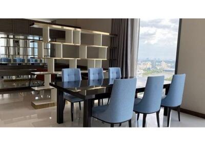 For Sale:  3 Bedrooms Brand New Condominium at Q1 Sukhumvit