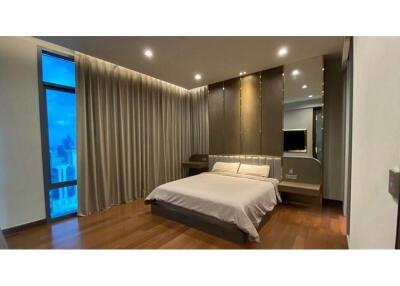 For Sale:  3 Bedrooms Brand New Condominium at Q1 Sukhumvit