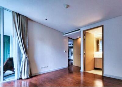 Stunning 2 Bedroom Apartment Asoke