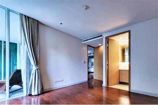 Stunning 2 Bedroom Apartment Asoke